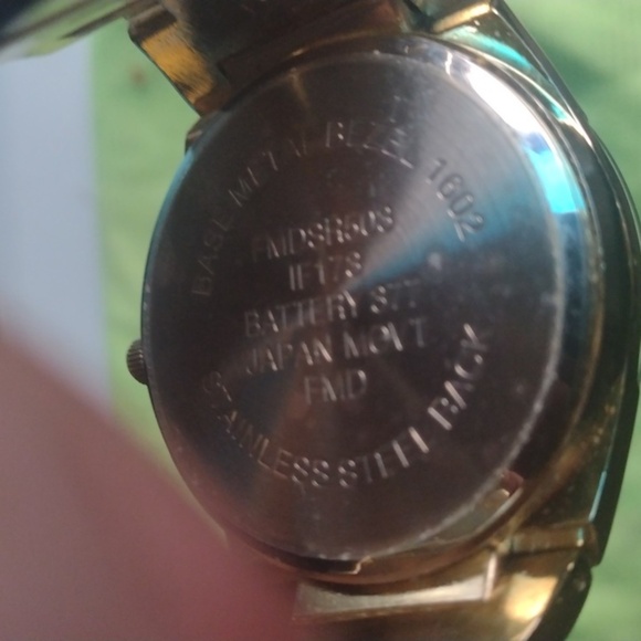 FMD Gold and Black Watch - Picture 3 of 3